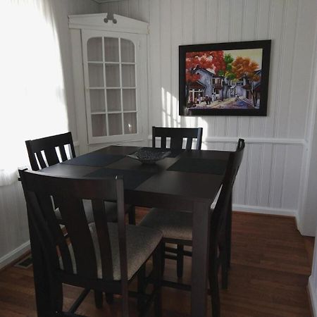 Charming Classic Cottage 2Br ダーラム エクステリア 写真