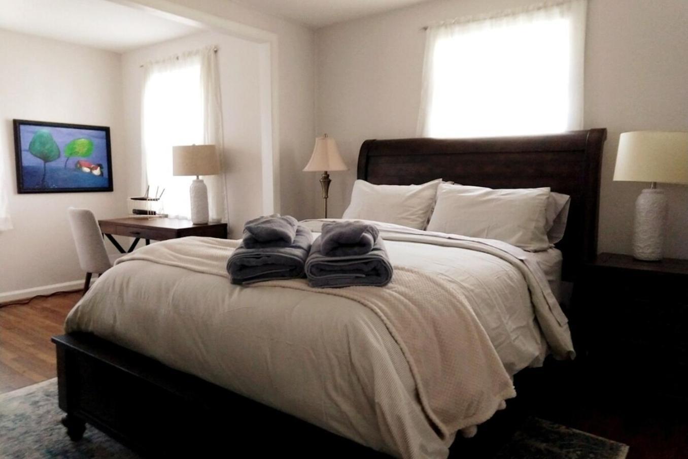 Charming Classic Cottage 2Br ダーラム エクステリア 写真